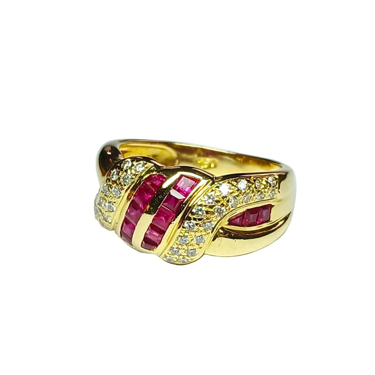 Bague Tank en or jaune, rubis et diamants - Image 3