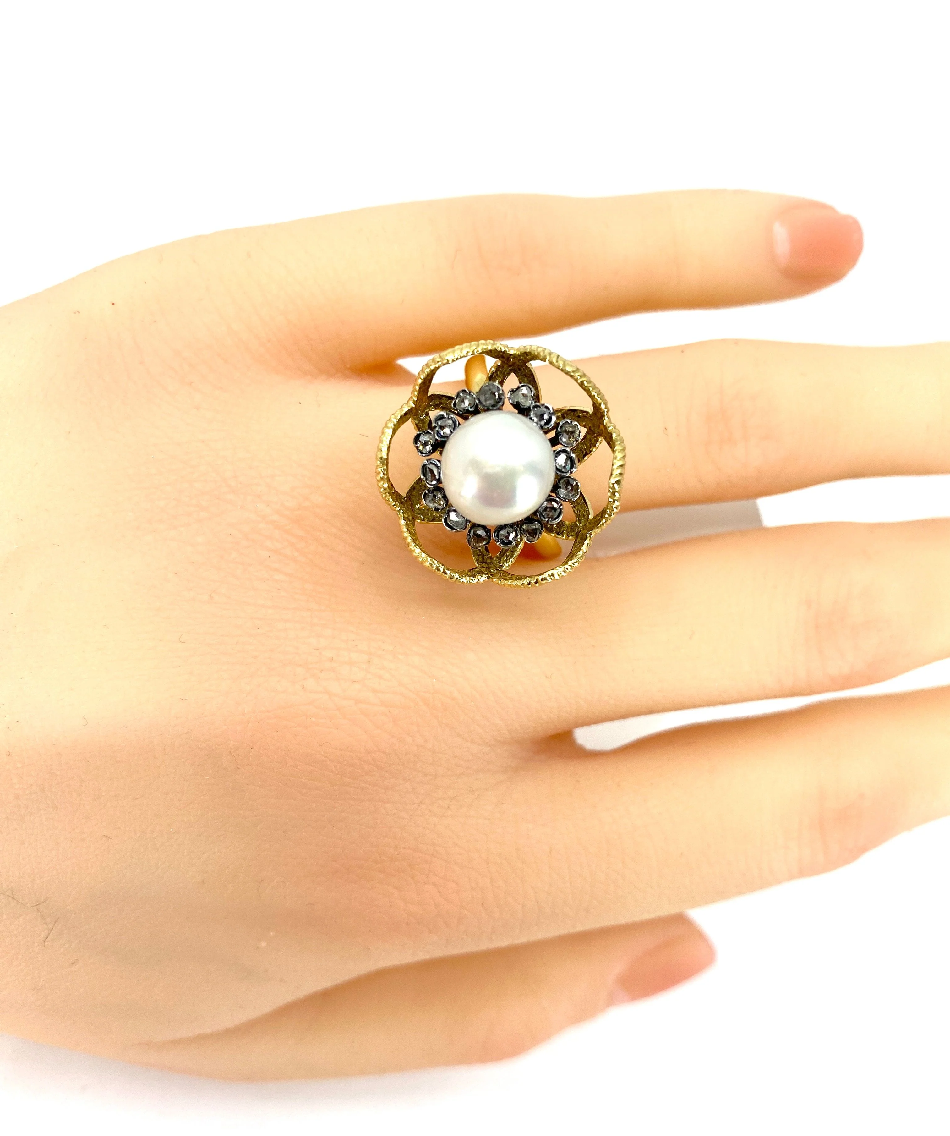 Bague Cocktail en or jaune 18 carats et argent,perle fine et diamants - Image 3