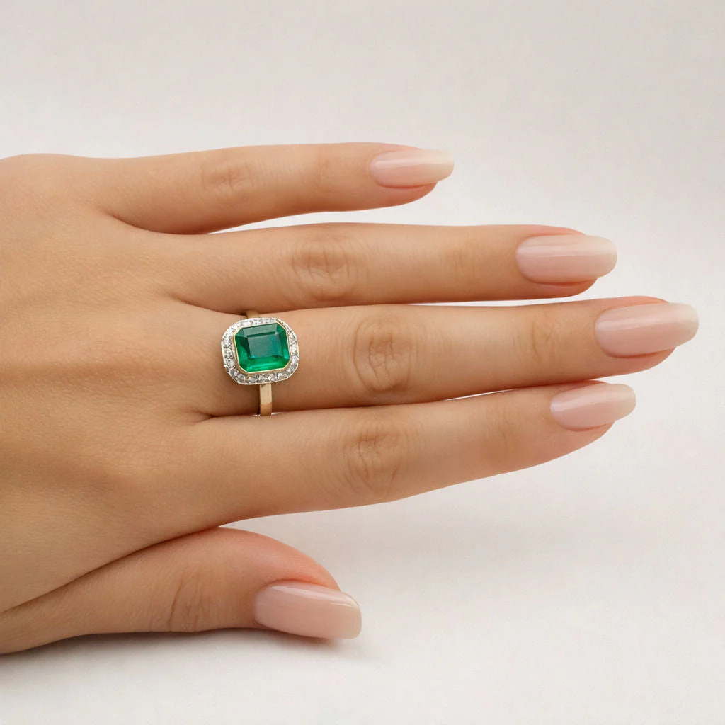 “Majestad Esmeralda” — ANILLO DE ORO Y PLATINO CON DIAMANTES - Image 6