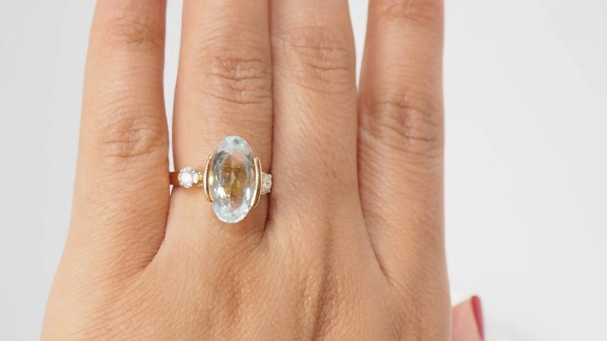 Bague en or jaune, aigue marine et diamants - Image 3