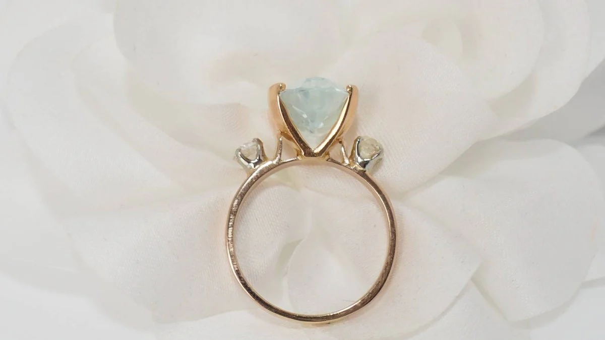 Bague en or jaune, aigue marine et diamants - Image 6