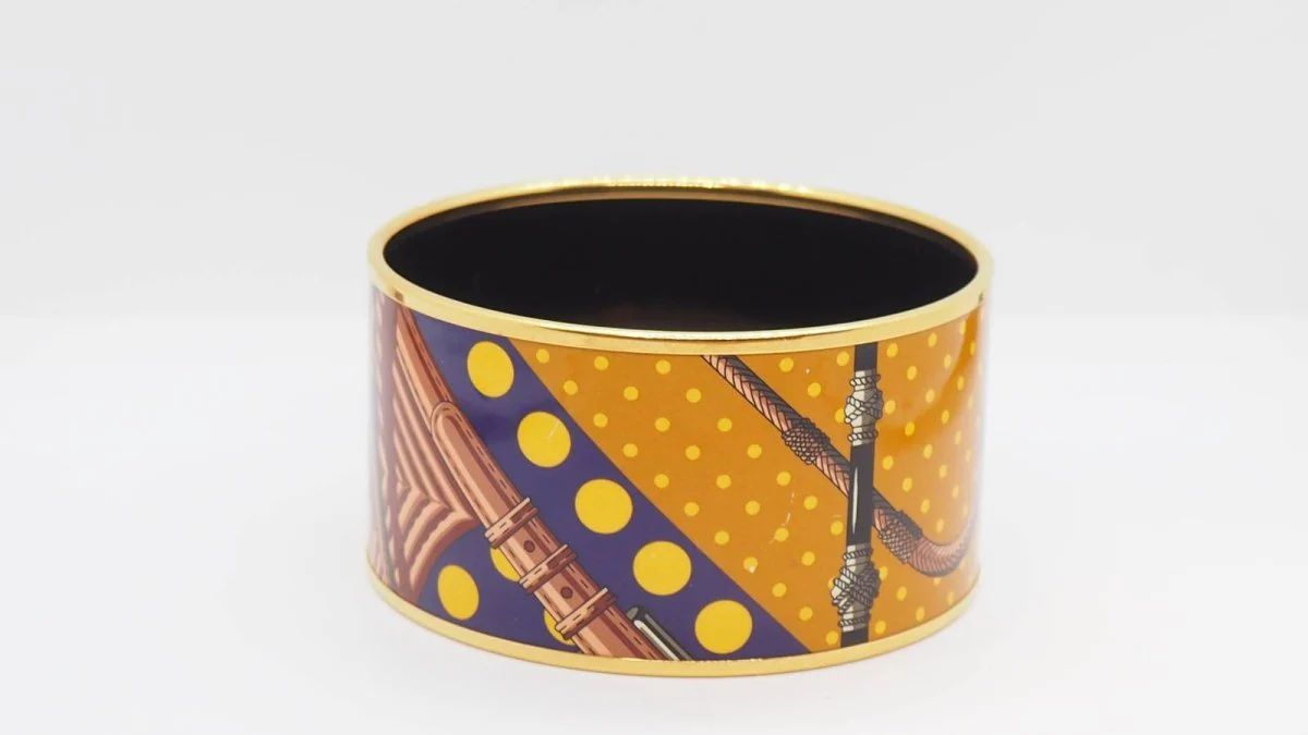 Bracelet Manchette HERMÈS en métal doré émaillé - Image 3