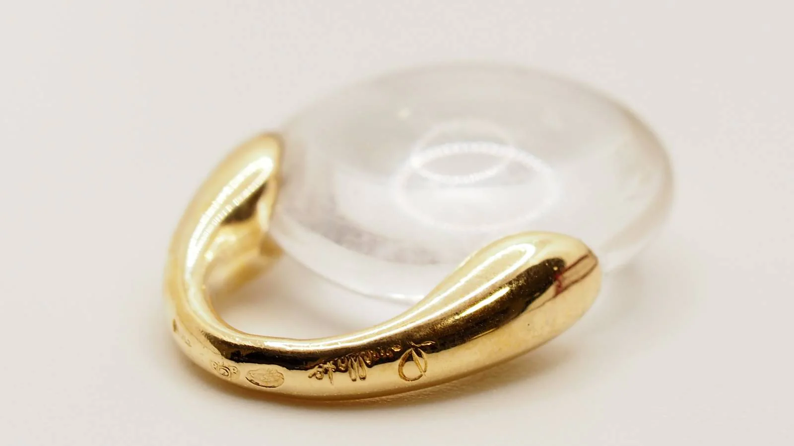Pendentif Pomellato en or jaune et cristal - Image 3