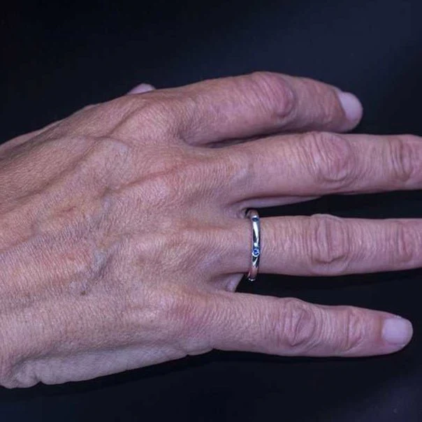 Bague Alliance POMELLATO en or blanc et saphir - Image 2