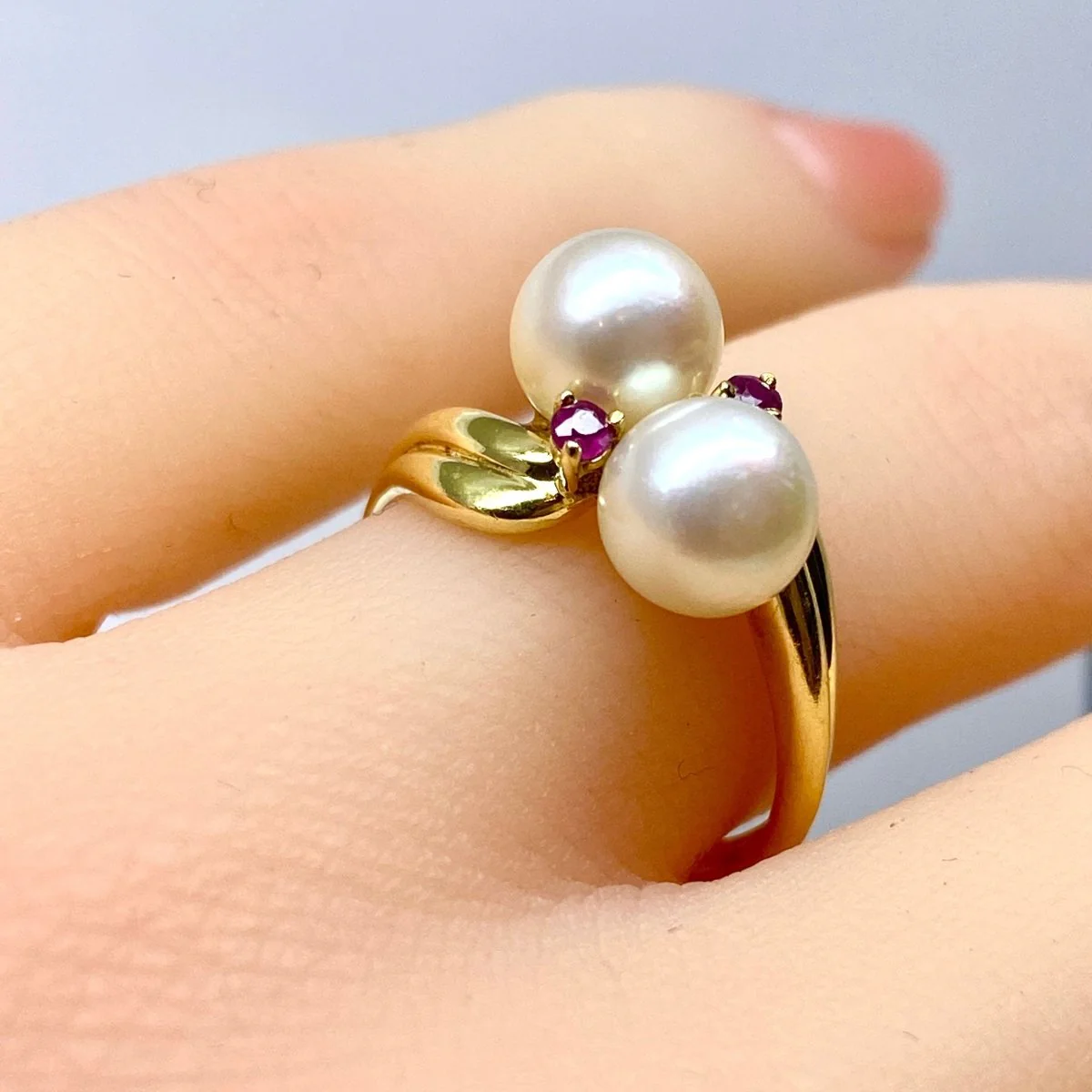 Bague toi et moi en or jaune perles et rubis - Image 2