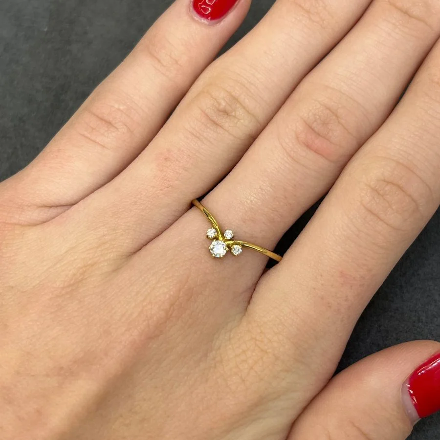 Bague en or jaune et diamants - Image 2