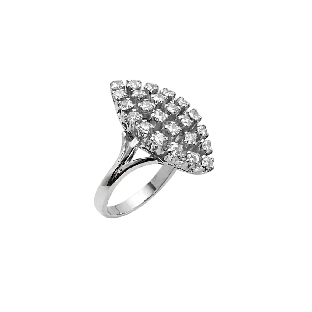 Bague Marquise en or blanc et diamants - Image 3