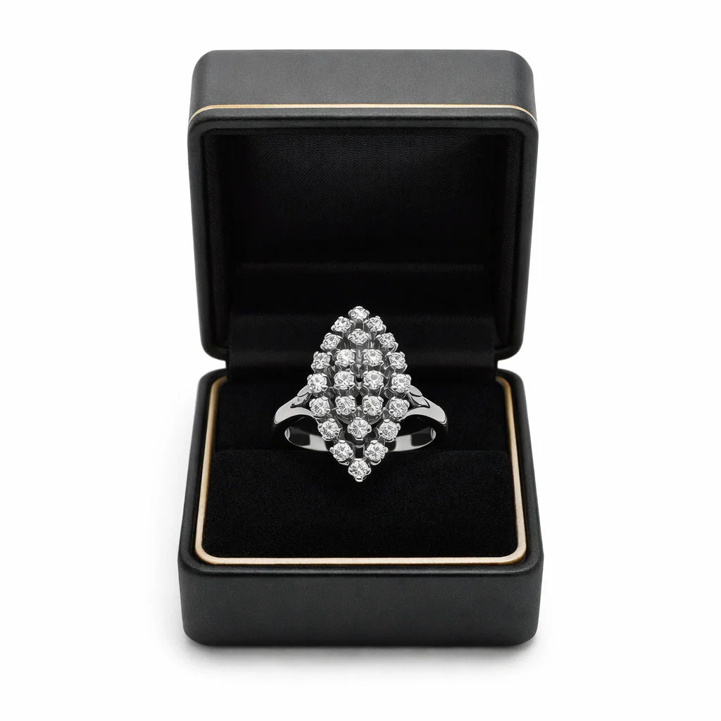 Bague Marquise en or blanc et diamants - Image 5