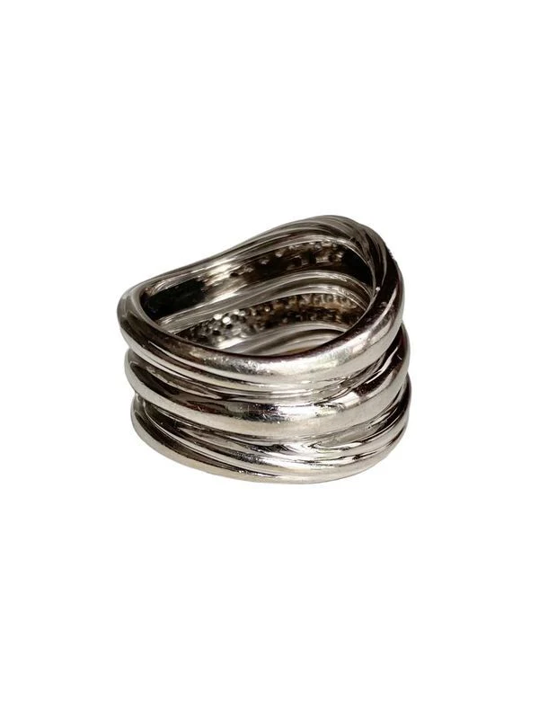 Bague, en or blanc 18k sertie de diamants - Image 4