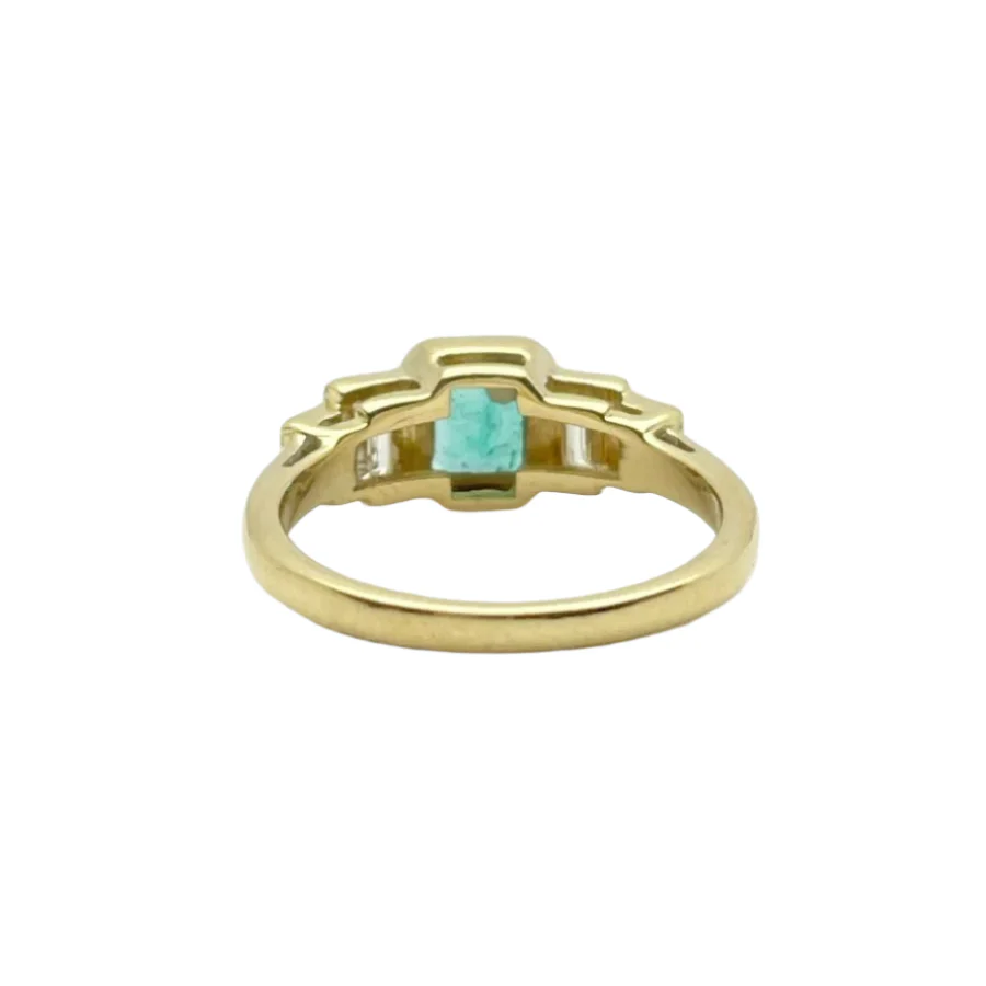 Bague en or jaune, émeraude et diamants - Image 4