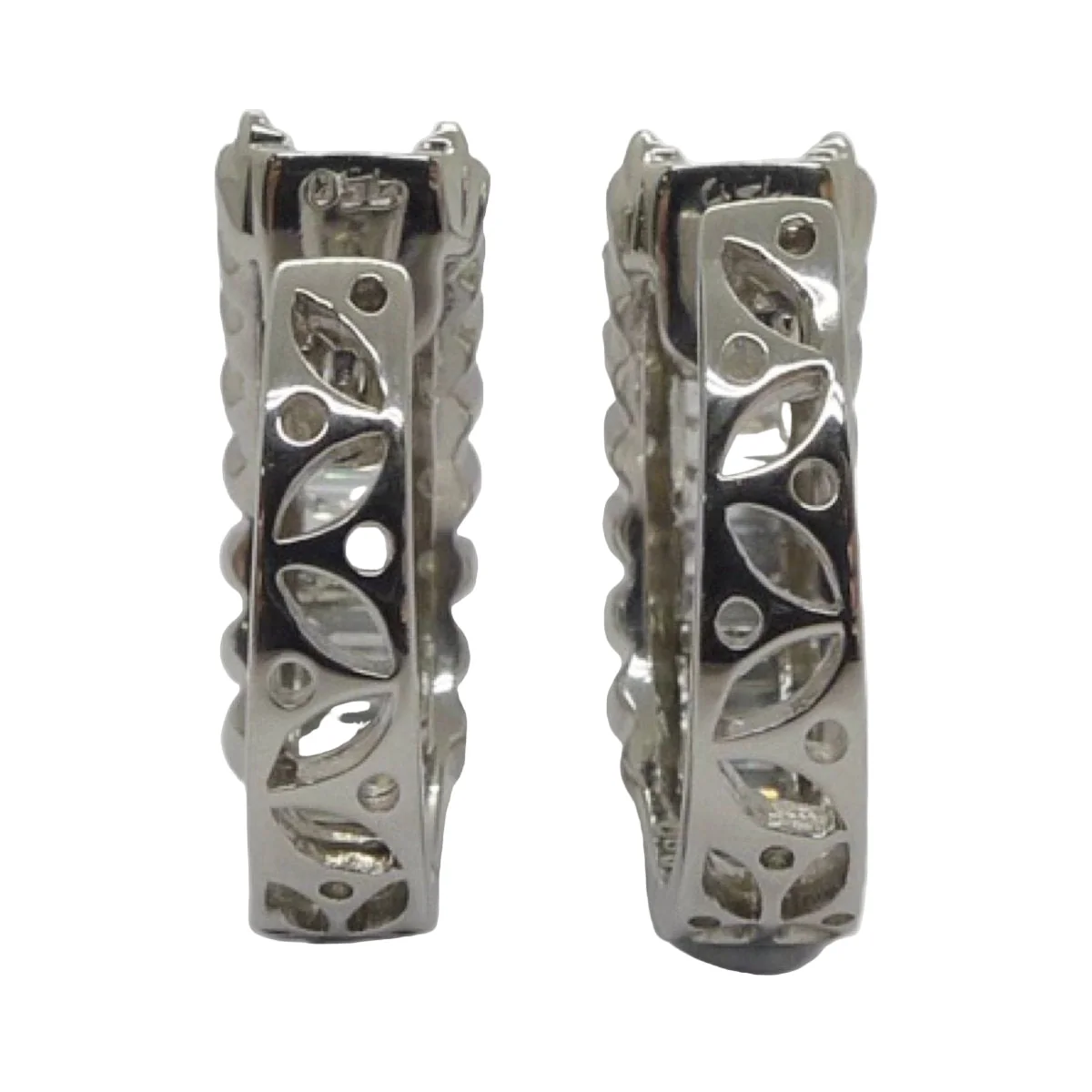 Boucles d'oreilles en or blanc et diamants - Image 2
