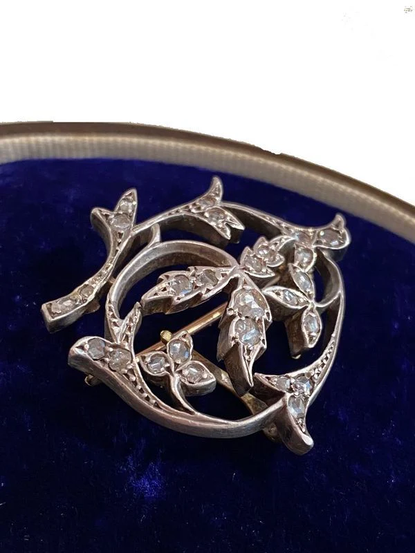 Broche aux motifs végétaux de la fin du XIXème siècle - Image 2