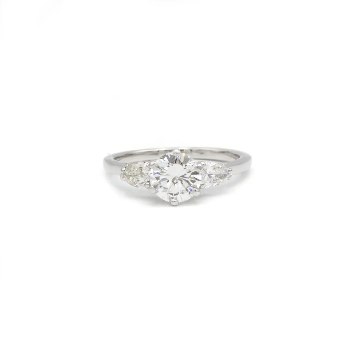 Solitaire accompagné - 1,07 carats
