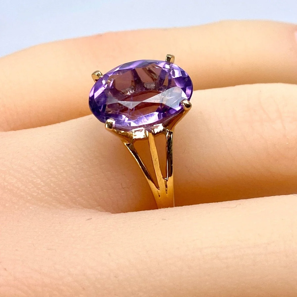 Bague Cocktail en or jaune et améthyste - Image 2