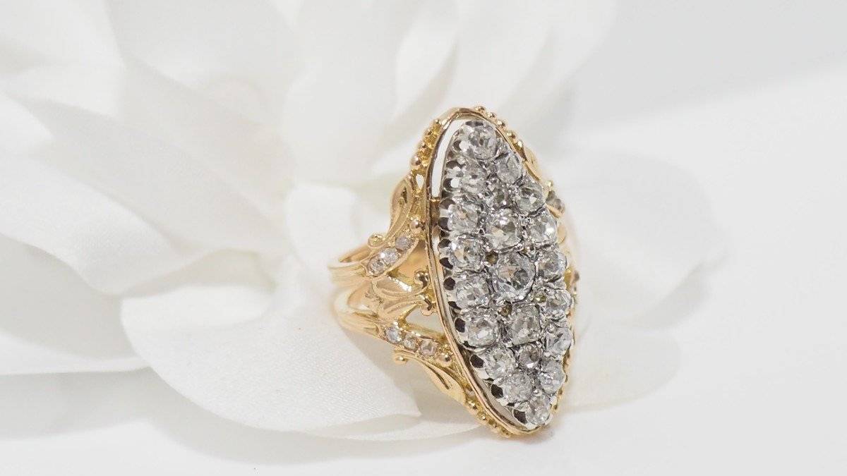 Bague marquise en or jaune et diamants - Image 3