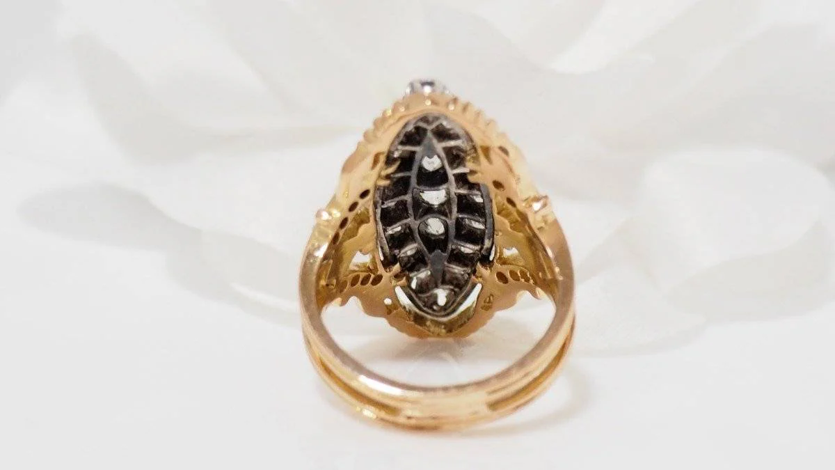 Bague marquise en or jaune et diamants - Image 7