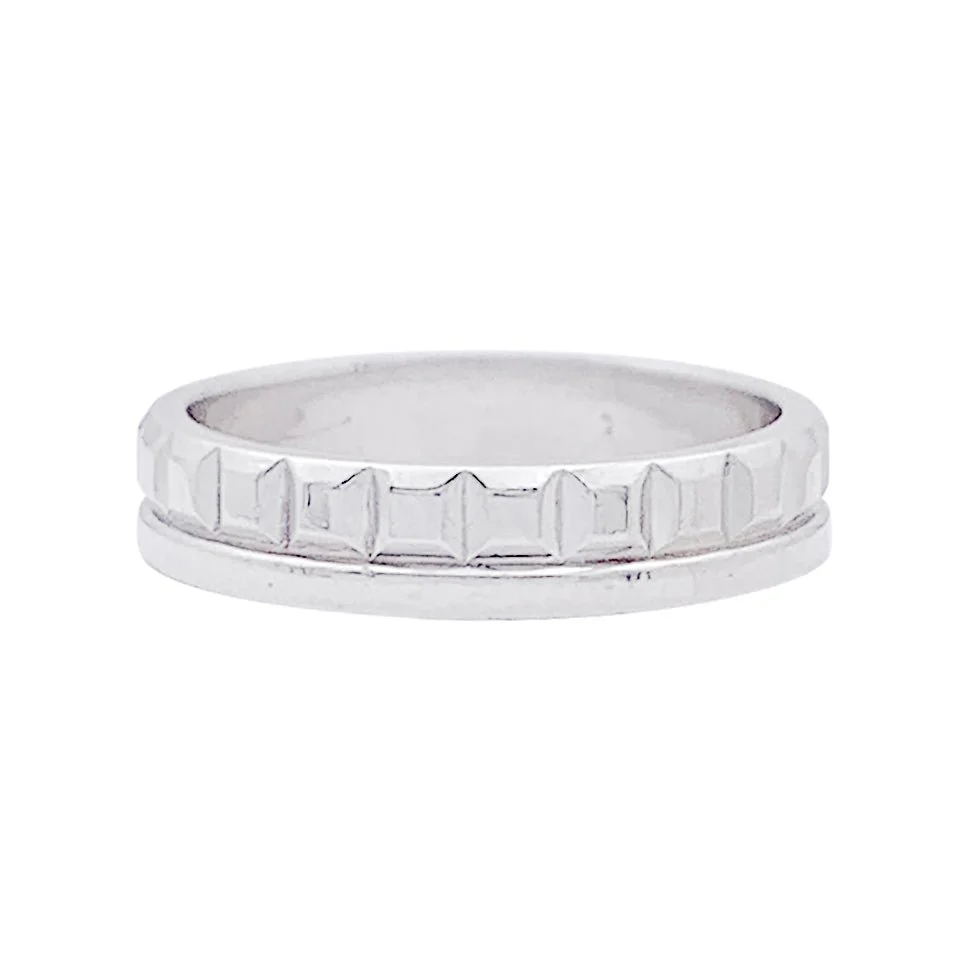 Bague Alliance BOUCHERON "Quatre Radiant Edition" en or blanc.