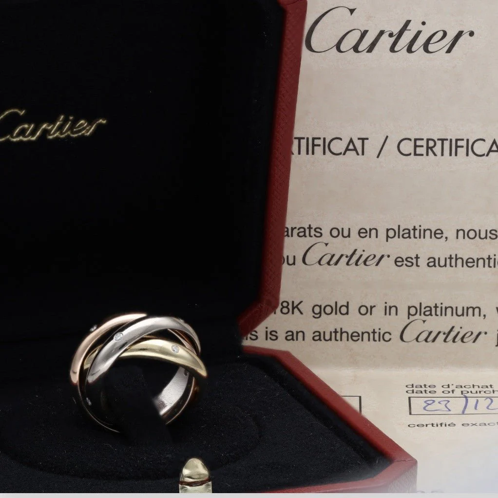 Bague Alliance CARTIER "Trinity" en or jaune, or blanc, or rose et diamants - Image 3