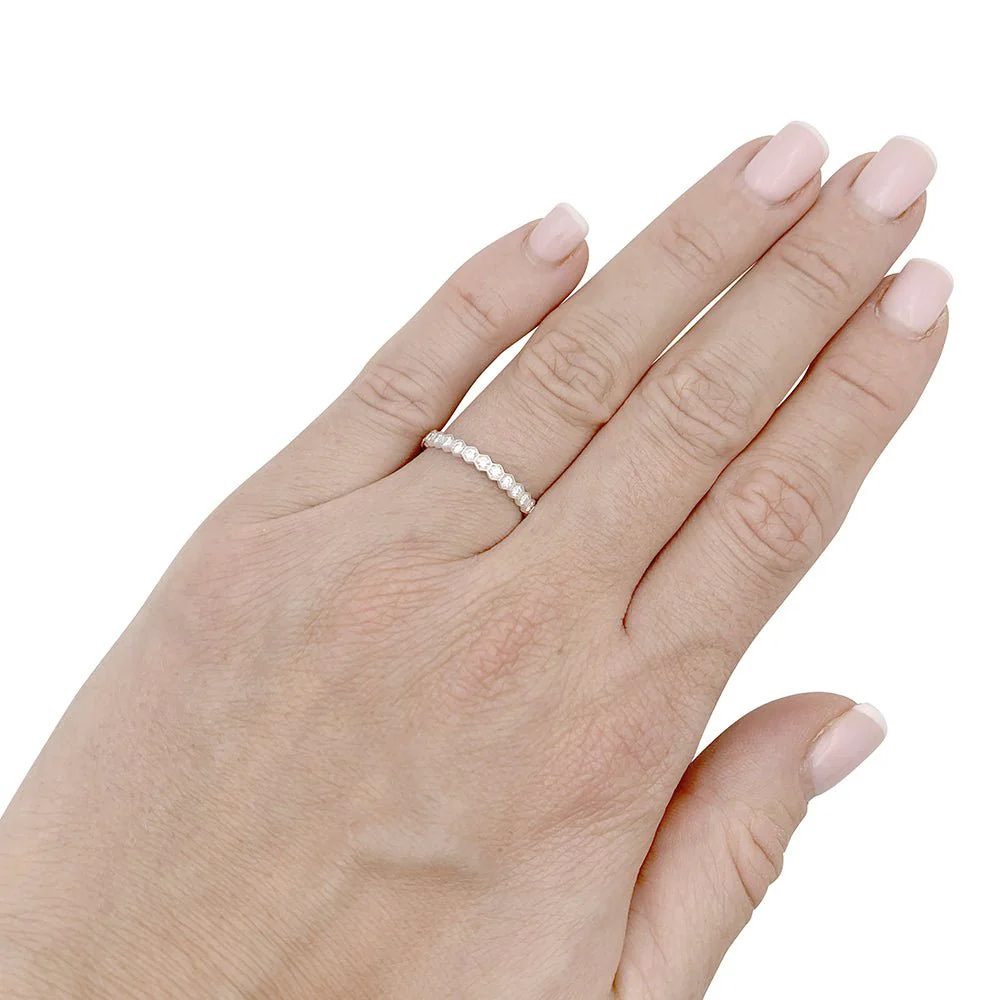 Bague Alliance CHAUMET "Bee my Love" en or blanc et diamants - Image 6