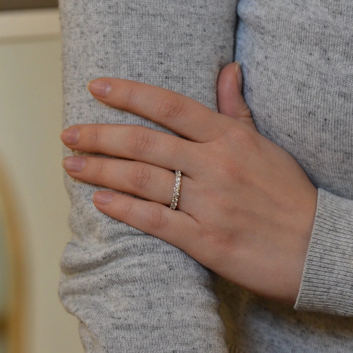 Bague Alliance en or blanc et diamants - Image 2