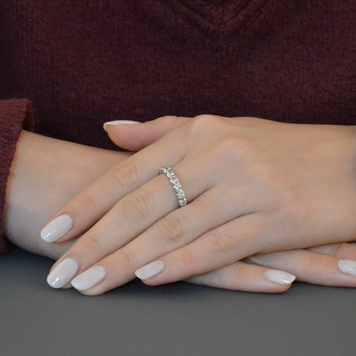 Bague Alliance en or blanc et diamants - Image 2