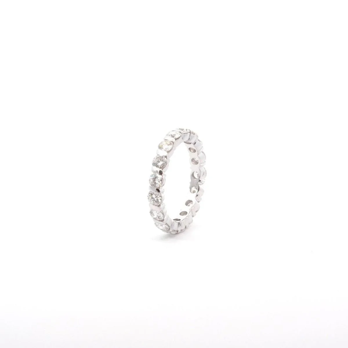 Bague Alliance en or blanc et diamants - Image 4