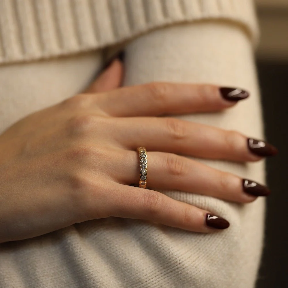 Bague Alliance en or jaune et diamants - Image 6