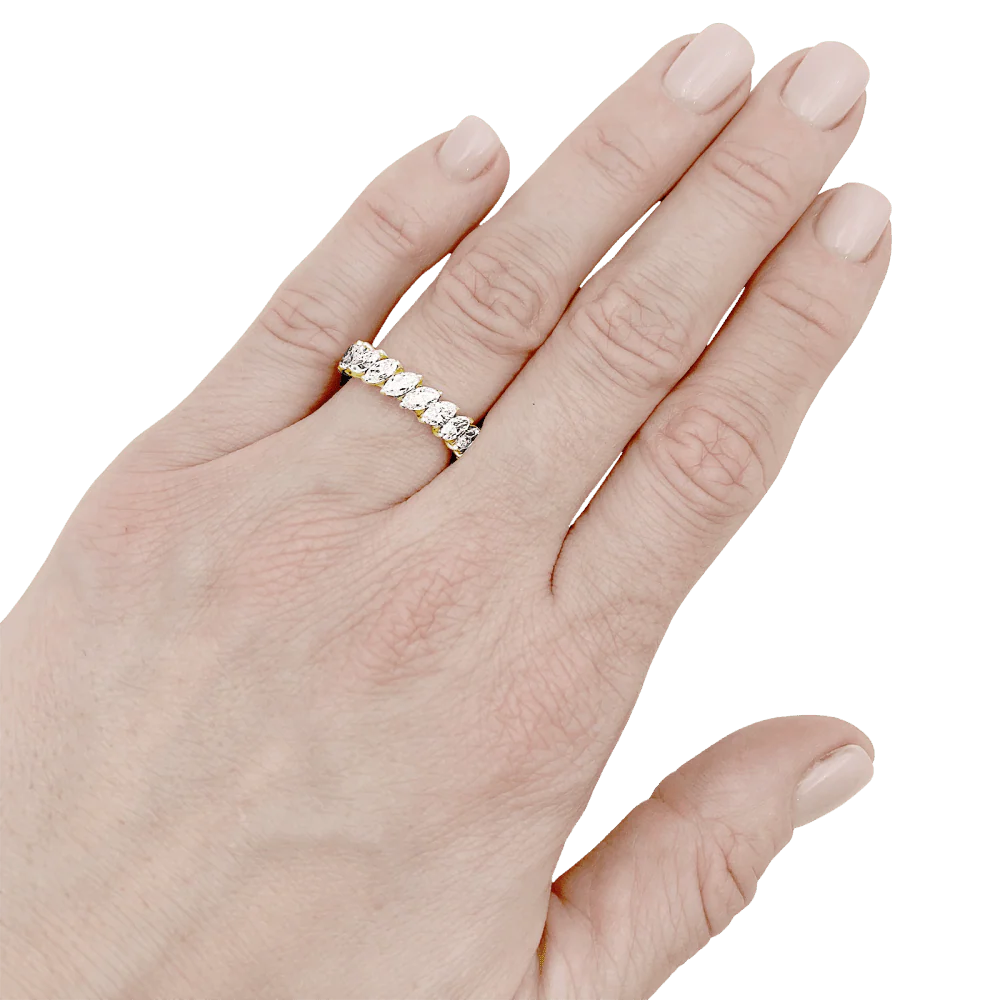 Bague Alliance en or jaune et diamants - Image 2