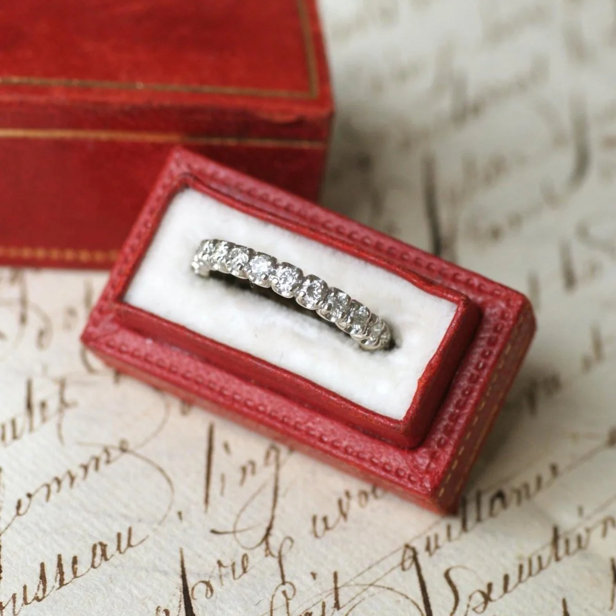Alliance en or blanc et diamants - Image 3
