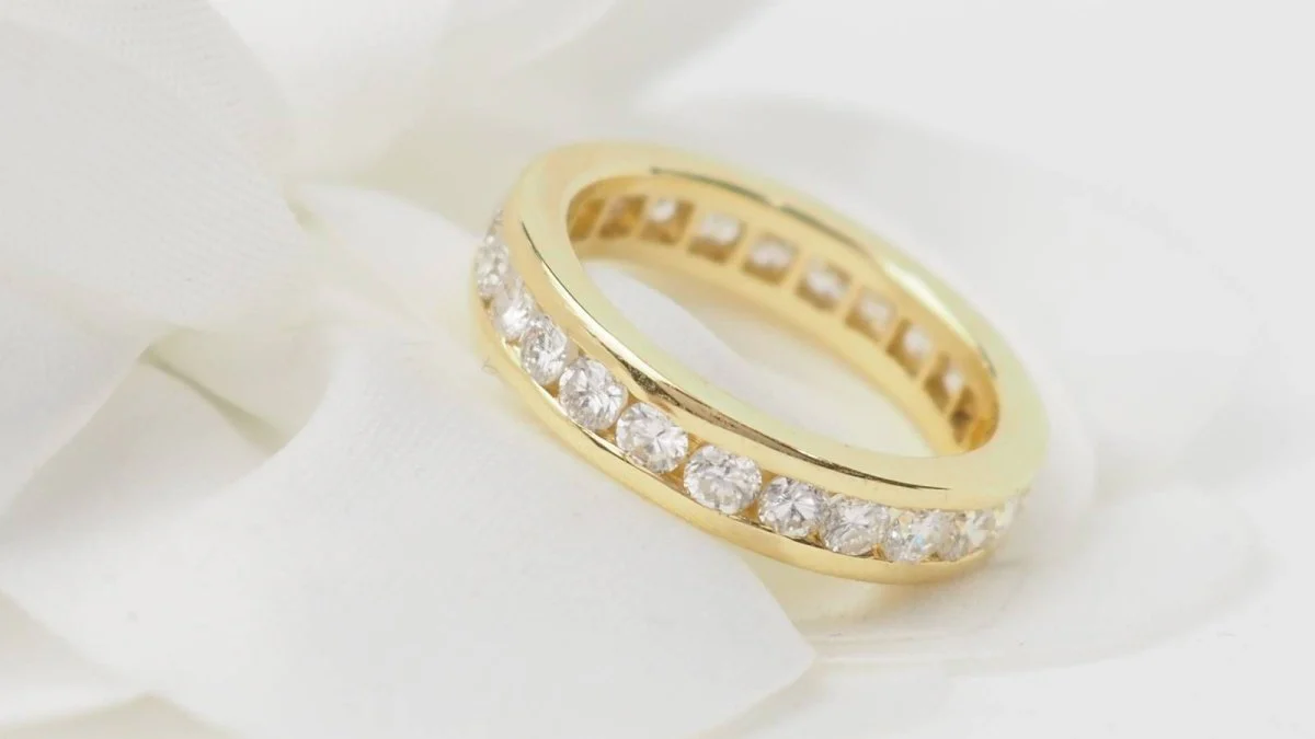 Alliance tour complet en or jaune et diamants - Image 2