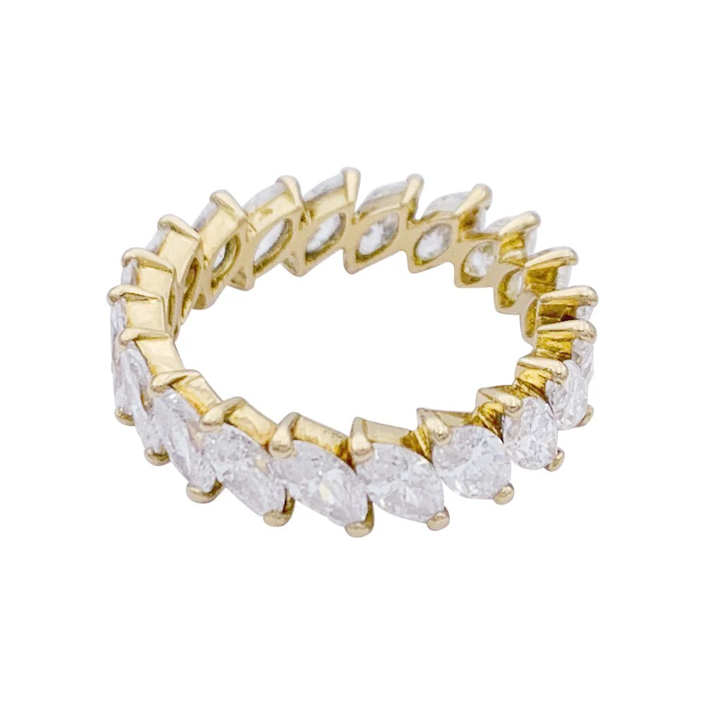 Alliance tour complet or jaune et diamants navettes. - Image 2