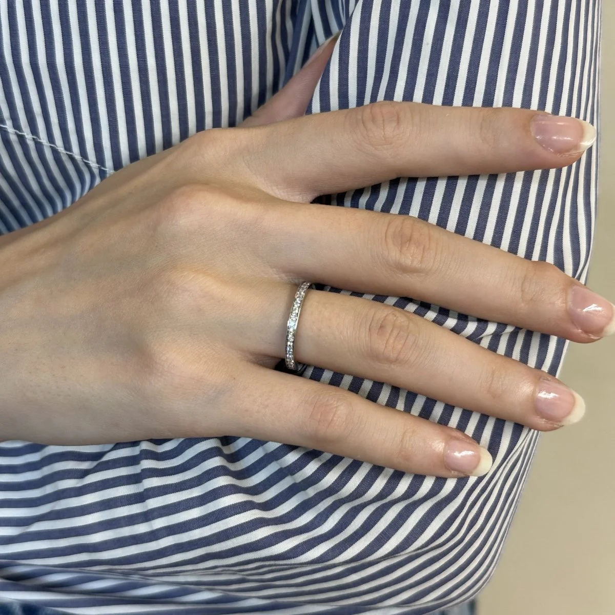 Bague Alliance VAN CLEEF & ARPELS "Romance" en platine et diamants - Image 6