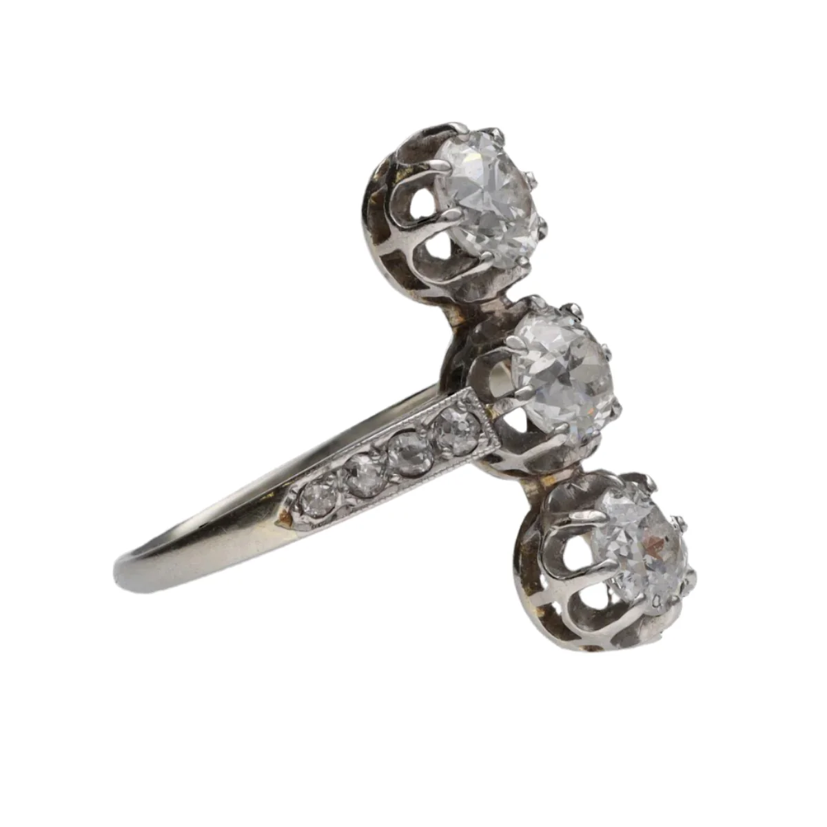 Bague en or blanc, platine et diamants - Image 5