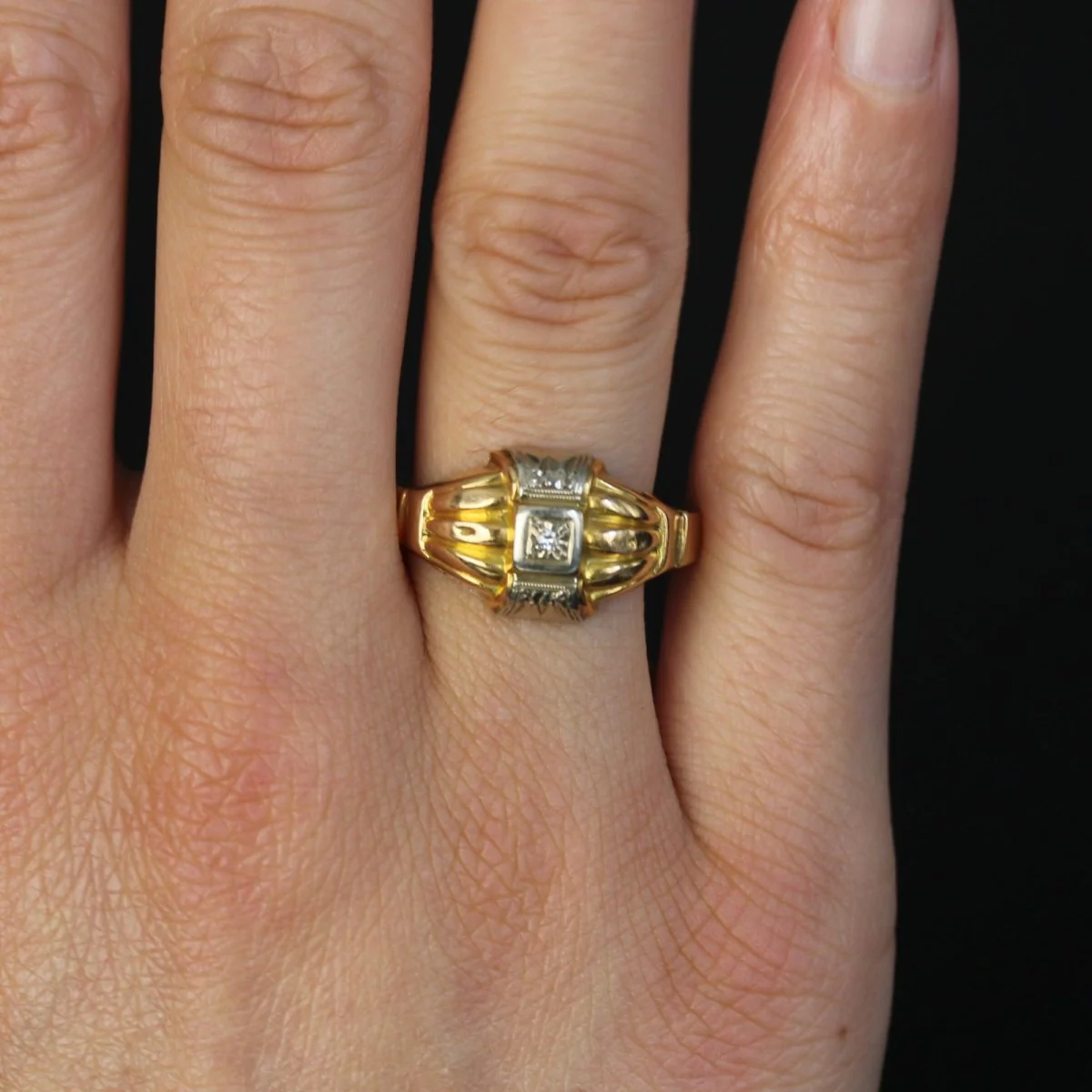 Bague Dôme en or jaune, or blanc et diamant - Image 2