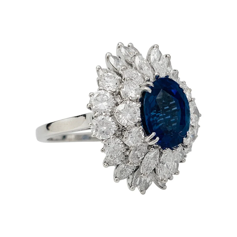 Bague à entourage, saphir et diamants - Image 6