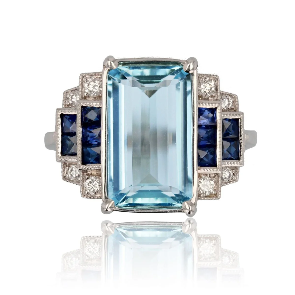 Bague Entourage en or blanc, aigue-marine, saphirs et diamants
