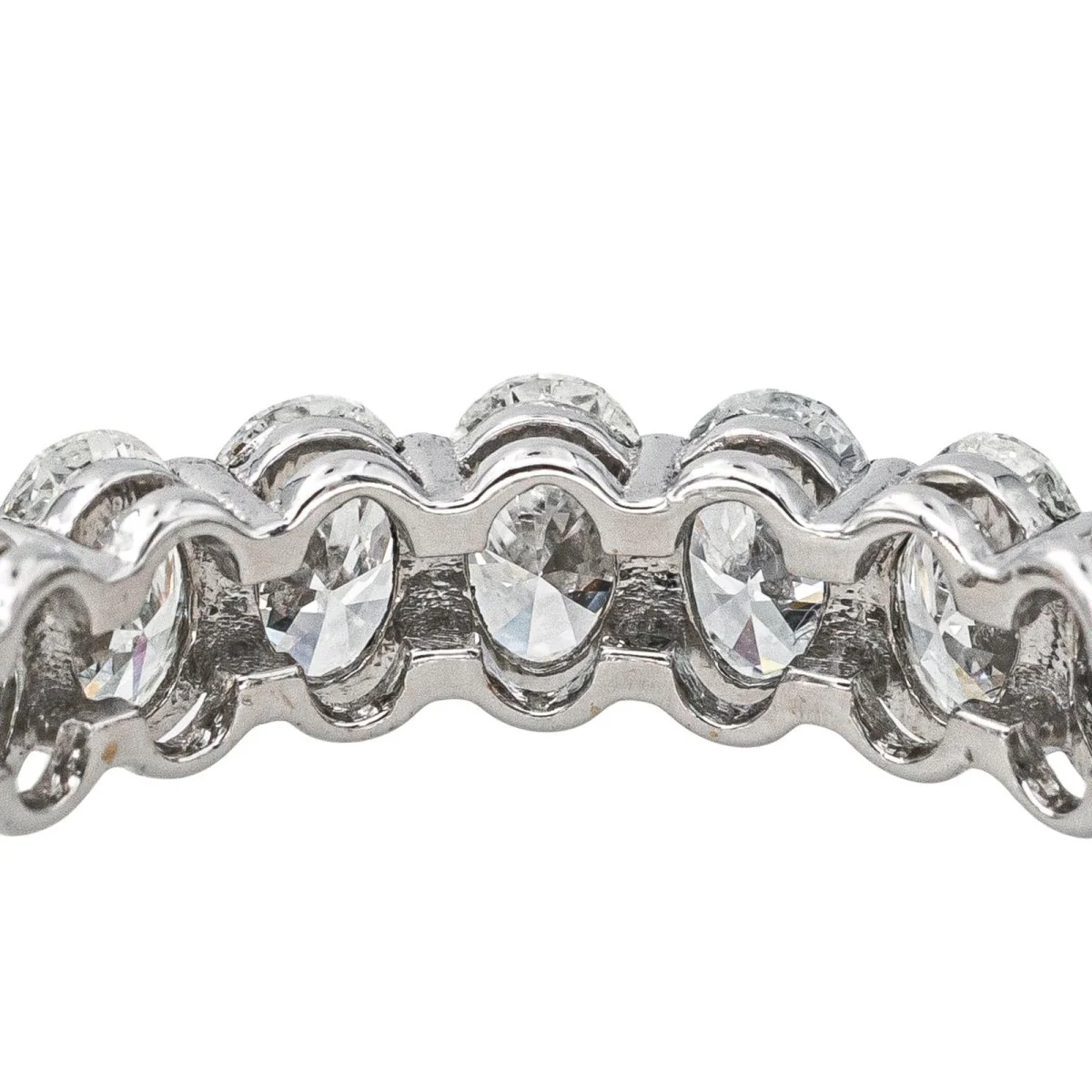 Bague Alliance en or blanc et diamants - Image 6