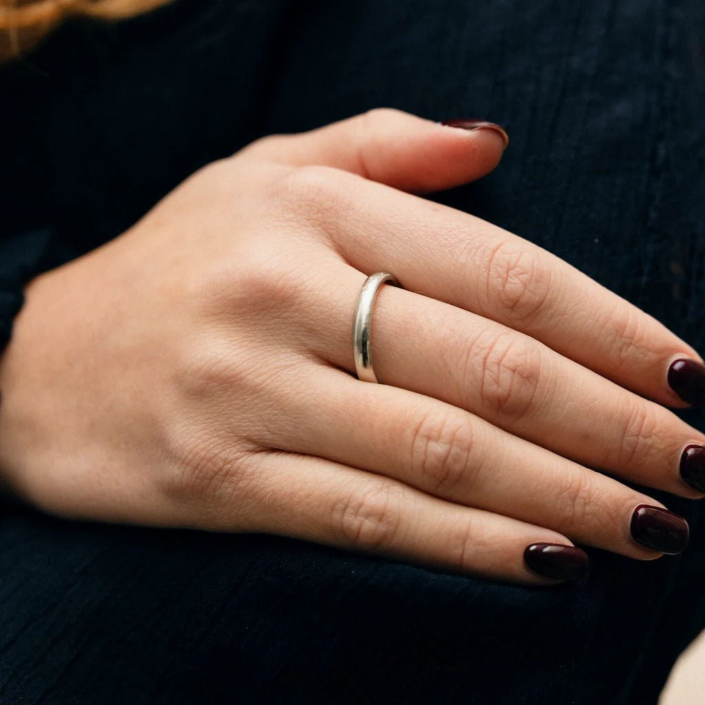 Bague Alliance CARTIER en platine - Image 2