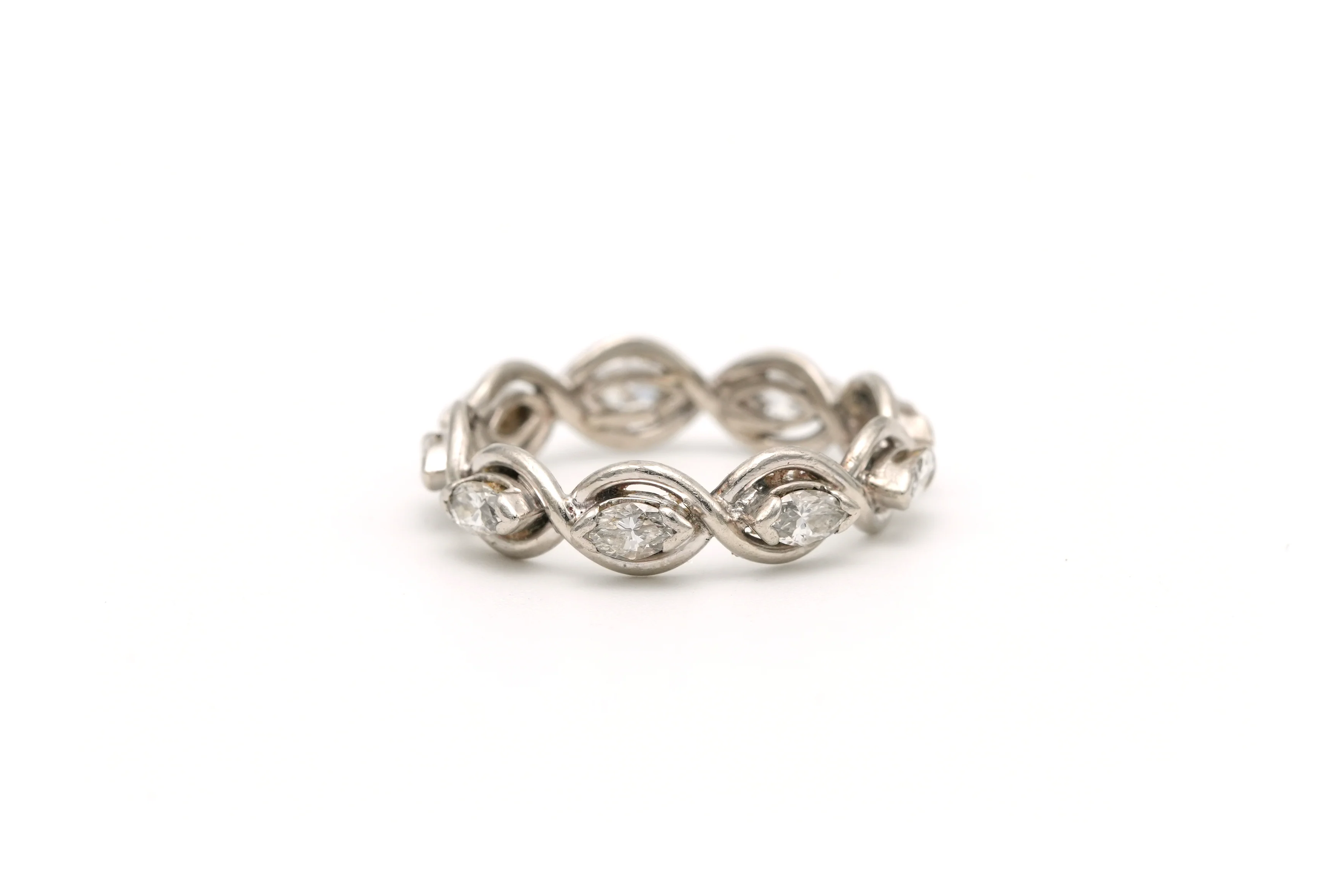 Bague Alliance en blanc, or jaune et diamants - Image 2