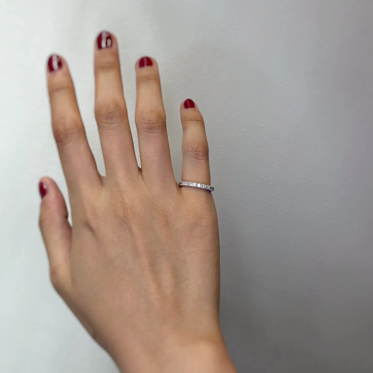 Bague Alliance en or blanc et diamants - Image 2