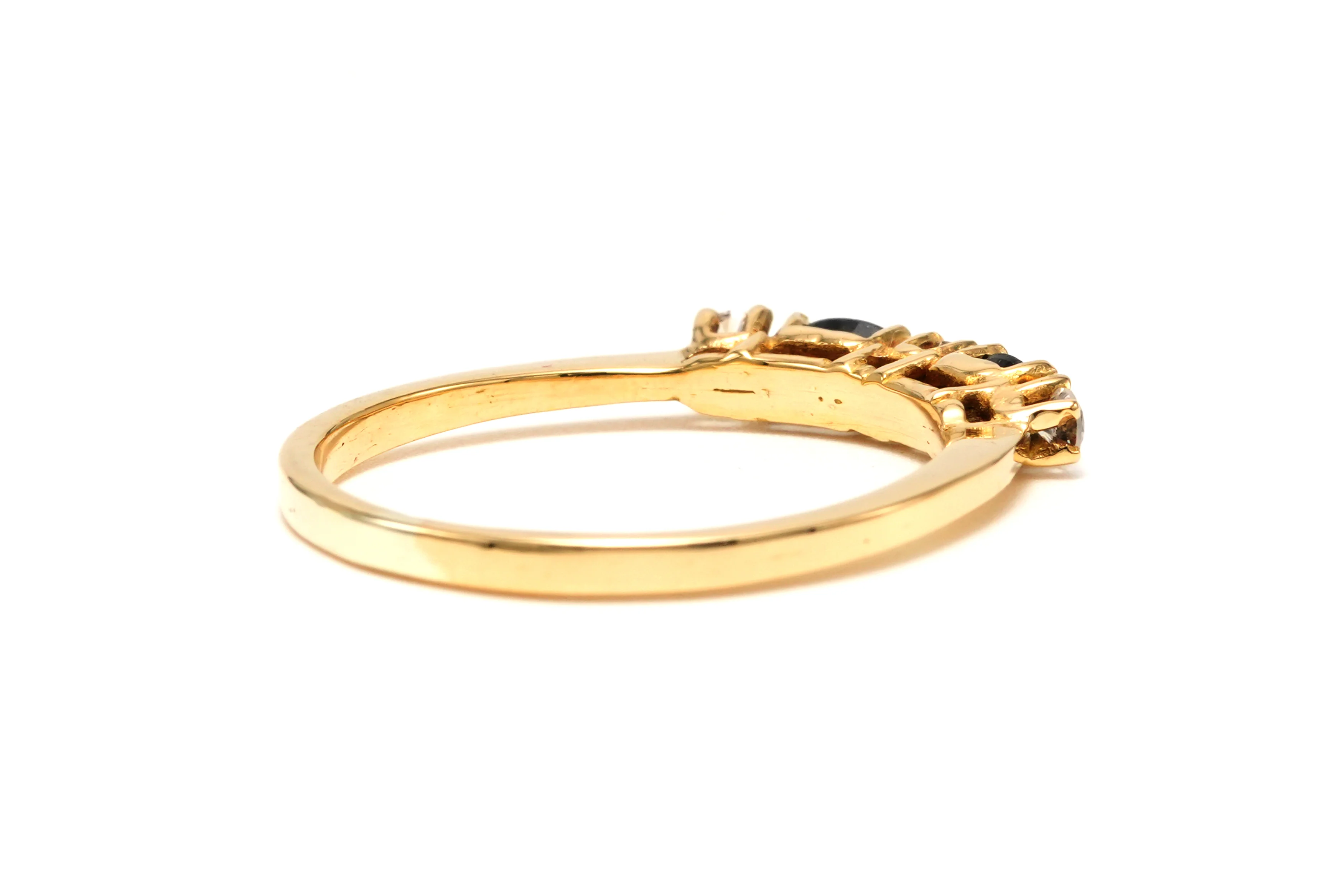 Bague Alliance en or jaune, saphirs et diamants - Image 5