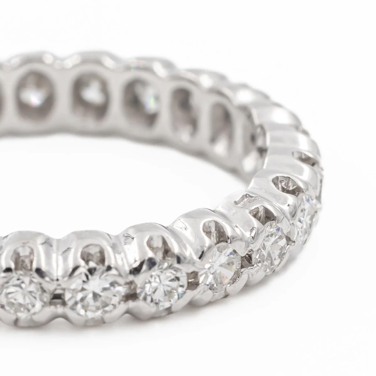 Bague Alliance en or blanc et diamants - Image 4