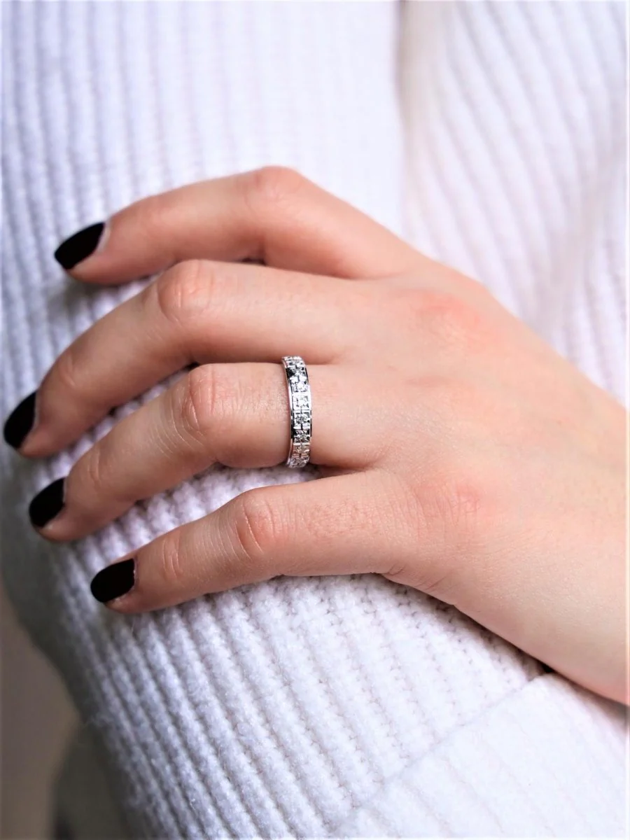Bague Alliance en or blanc et diamants - Image 2