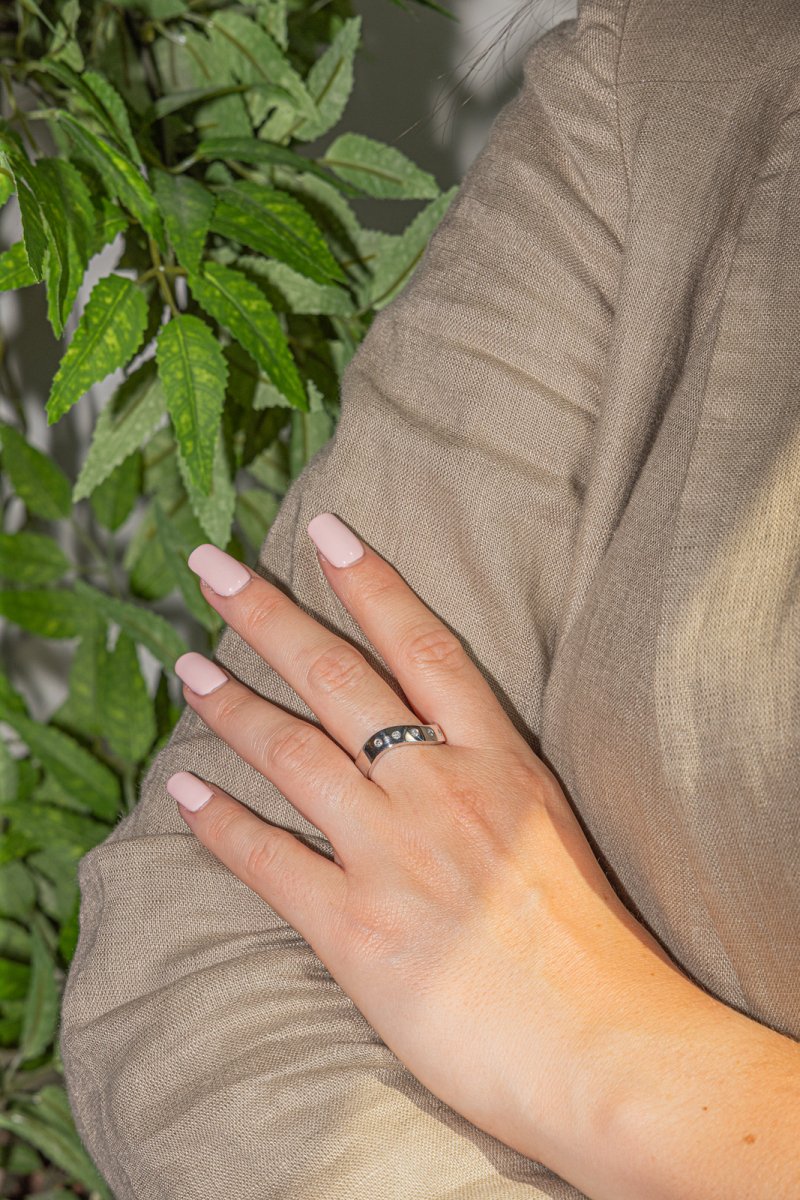 Bague Alliance en or blanc et diamant - Image 2