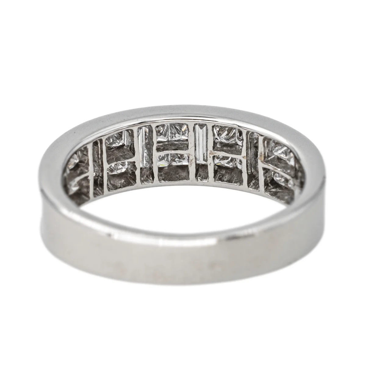 Bague Alliance en or blanc et diamants - Image 4