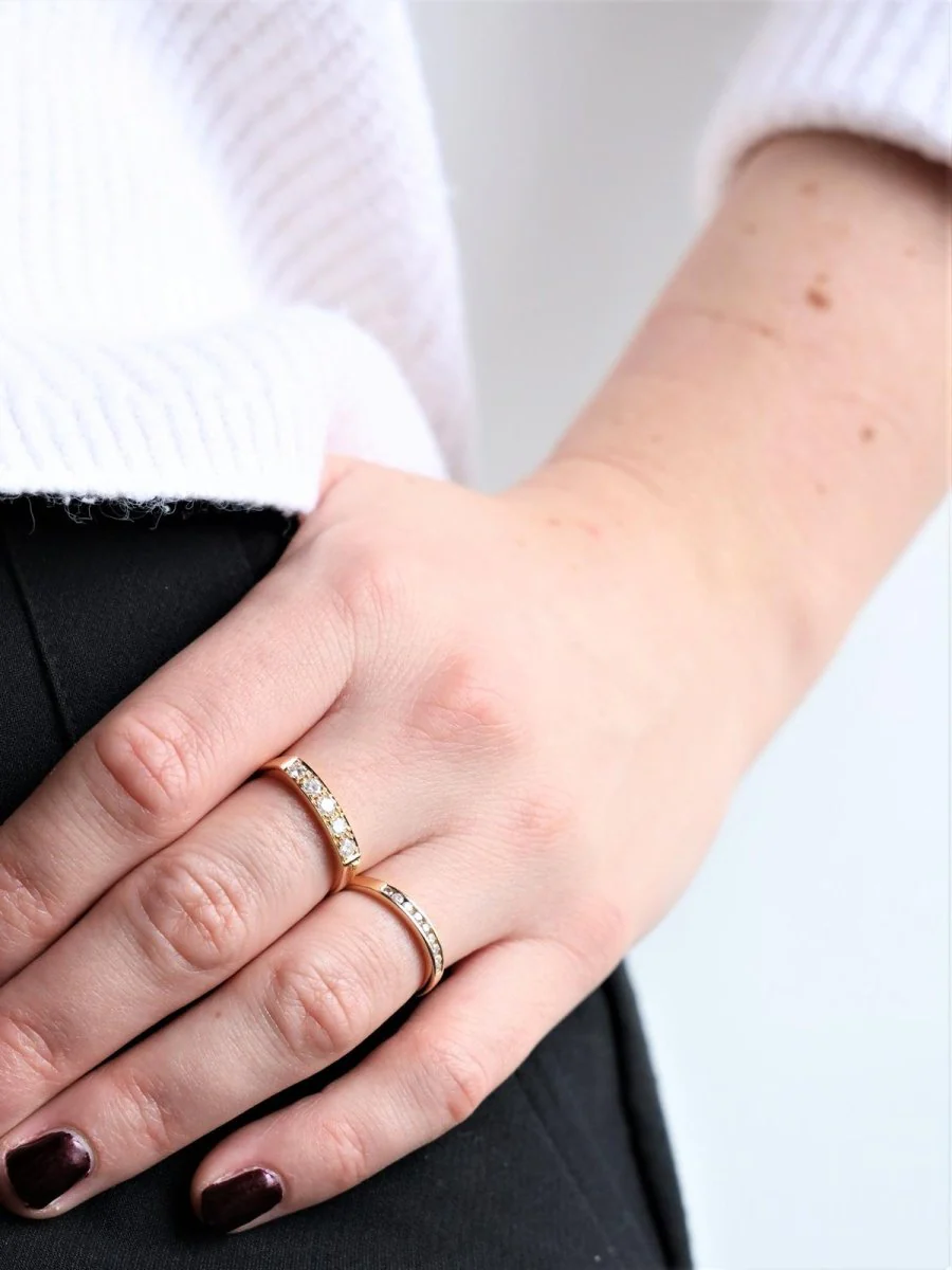 Bague Alliance en or jaune et diamants - Image 7