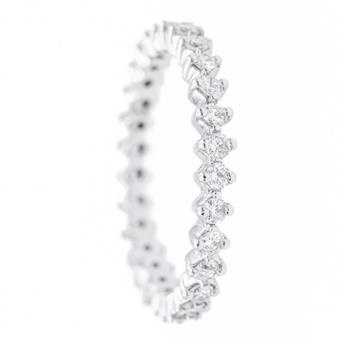 Bague Alliance en or blanc et diamants - Image 6