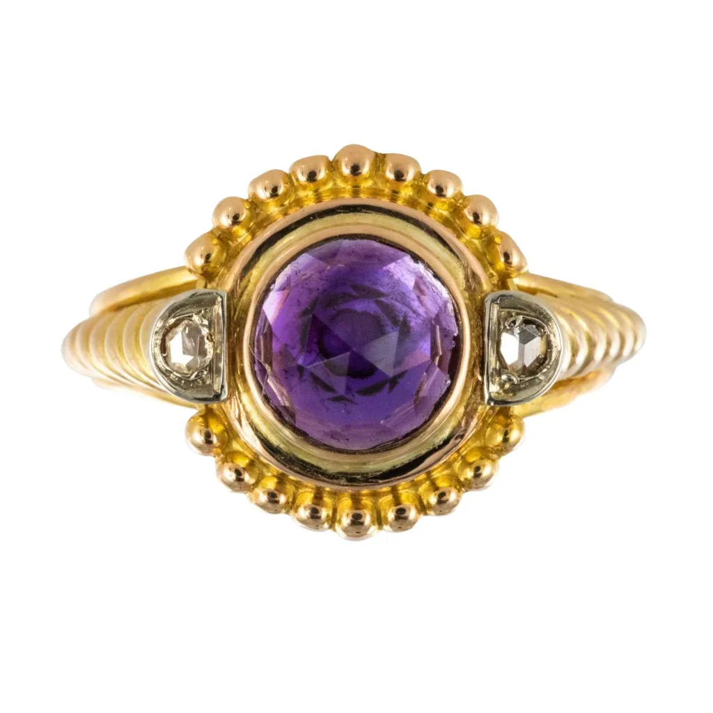 Bague Cocktail en or jaune, améthyste et diamants