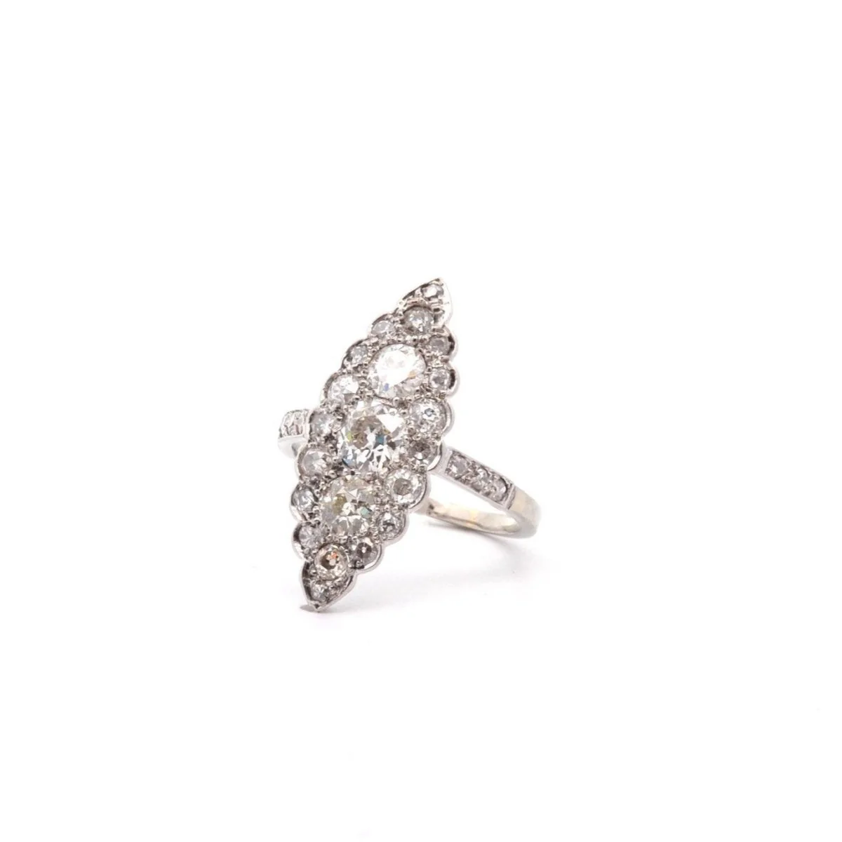 Bague en or, platine et diamants