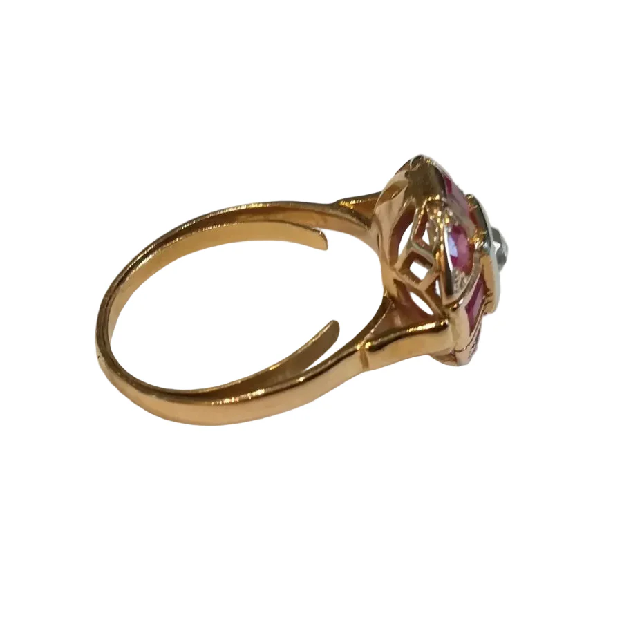 Bague en or blanc, or jaune, rubis et diamants - Image 4